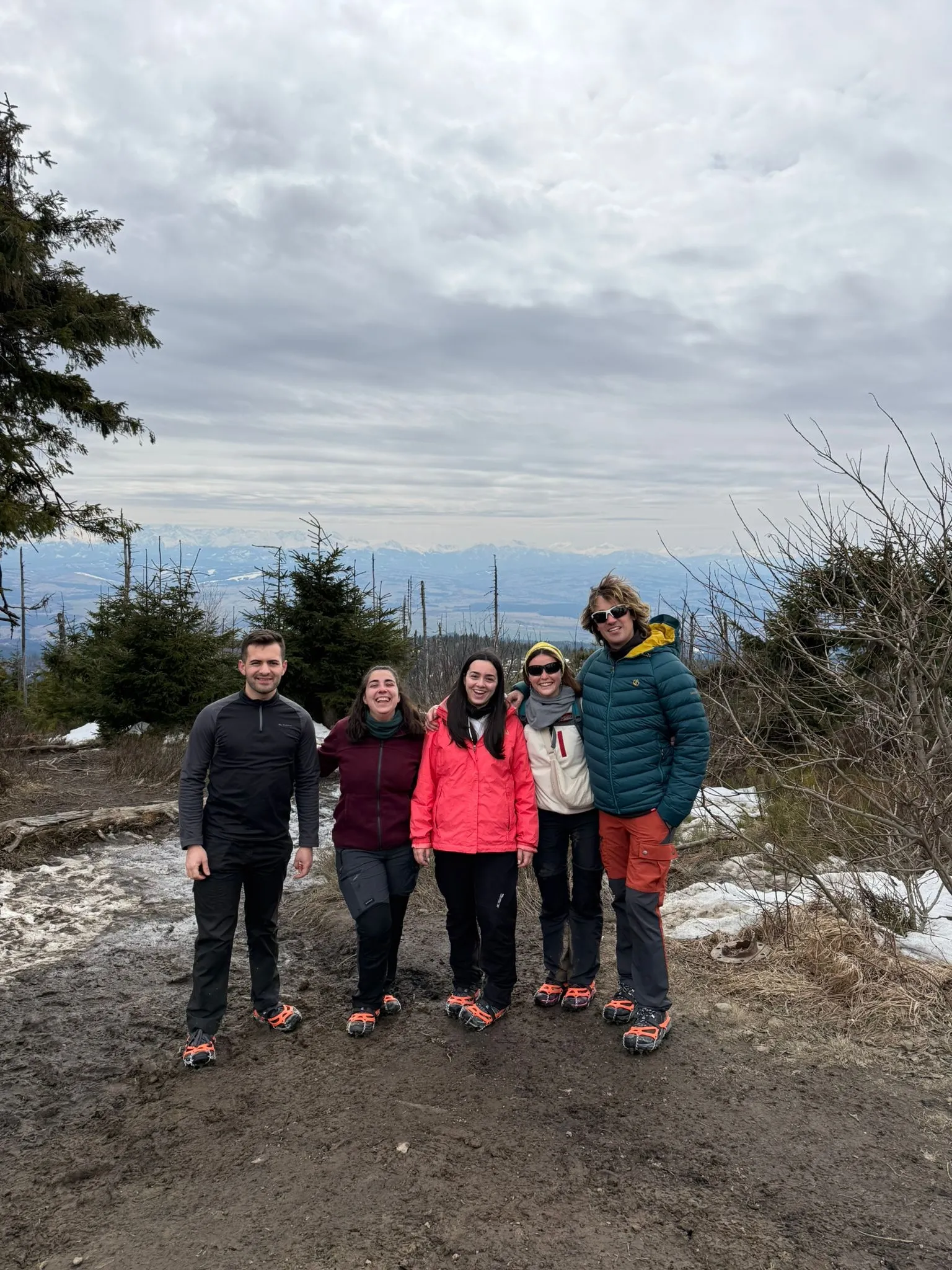 Foto 2 - Mir&oacute;briga Joven completa una expedici&oacute;n de monta&ntilde;a en Polonia