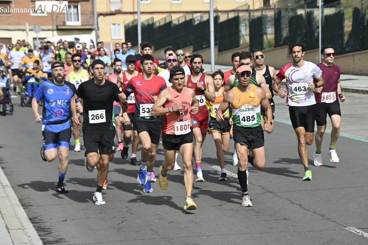 Álvaro Jaén y María José Carpio ganan la carrera inclusiva por el Día de Castilla y León 