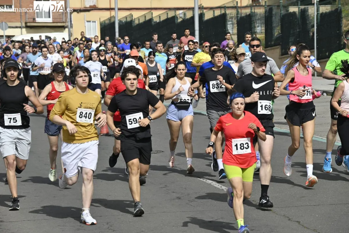 Álvaro Jaén y María José Carpio ganan la carrera inclusiva por el Día de Castilla y León 