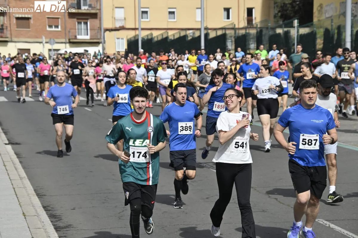 Álvaro Jaén y María José Carpio ganan la carrera inclusiva por el Día de Castilla y León 