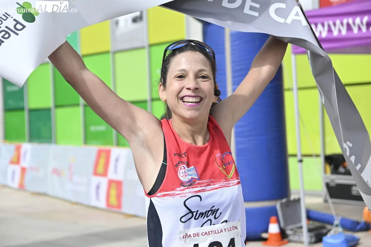 FOTOS | Álvaro Jaén y María José Carpio ganan la carrera inclusiva por el Día de Castilla y León