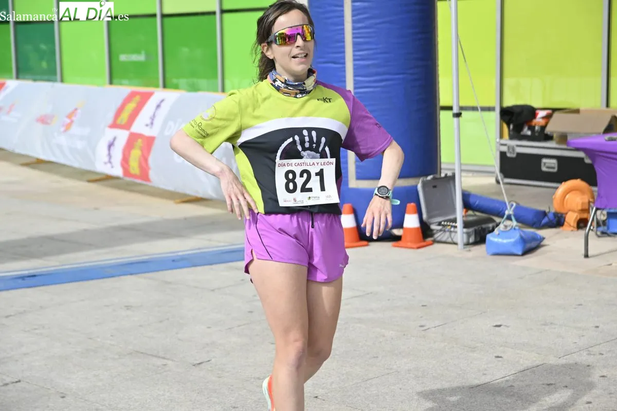 Álvaro Jaén y María José Carpio ganan la carrera inclusiva por el Día de Castilla y León 