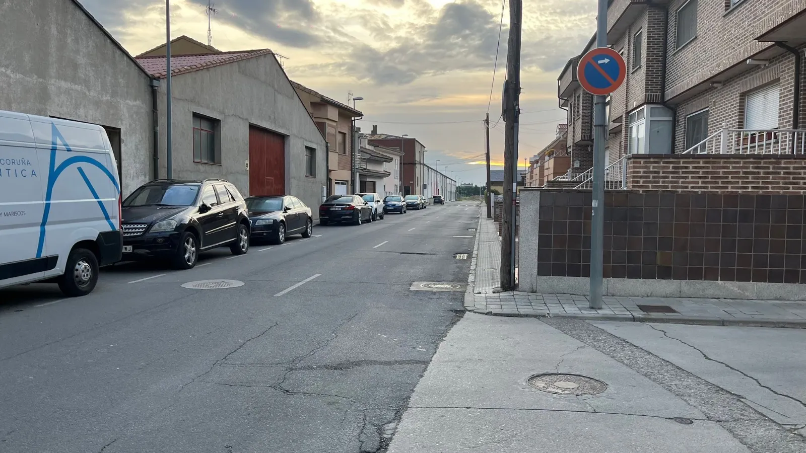 Foto 3 - Los vecinos de Ronda de las Cruces piden al Ayuntamiento &ldquo;actuaciones de urgencia y que expliquen los retrasos&rdquo; en las mejoras de seguridad prometidas