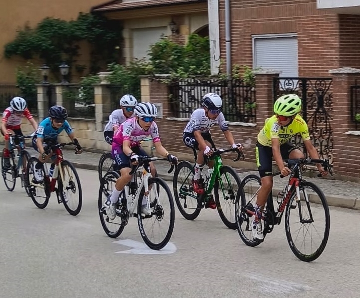 Ciclistas mirobrigenses logran cuatro top 10 en Autonómico