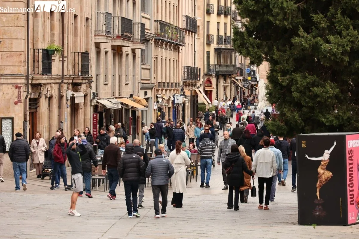 Ambiente en Salamanca este domingo 12 de abril. Fotos: David Sañudo