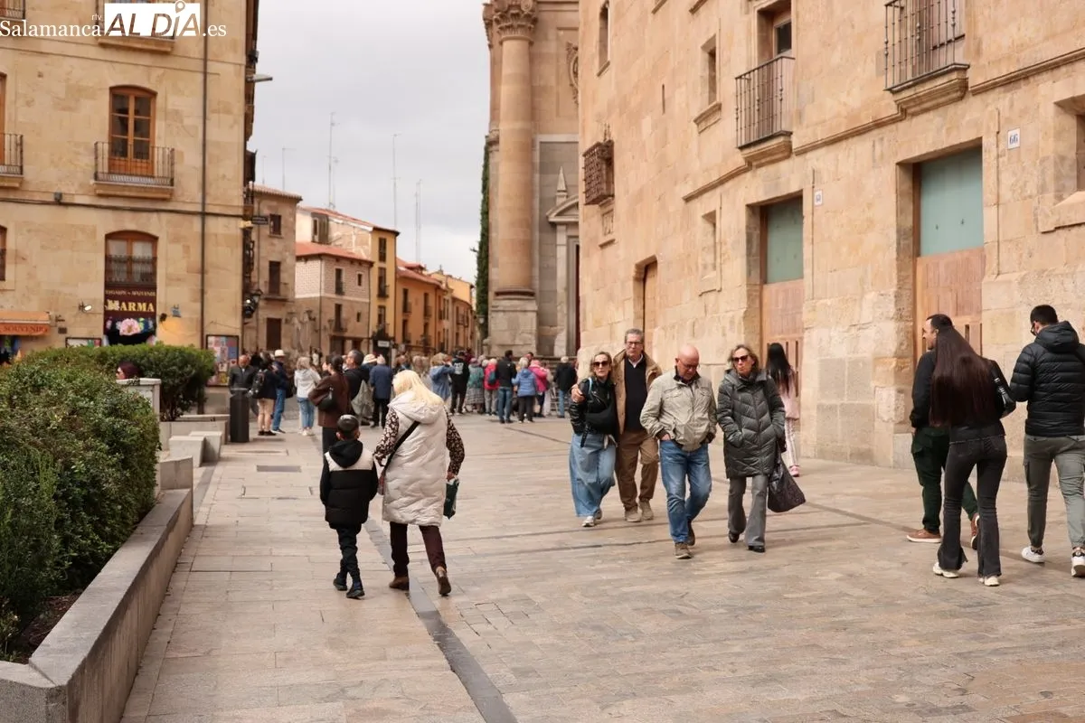 Ambiente en Salamanca este domingo 12 de abril. Fotos: David Sañudo