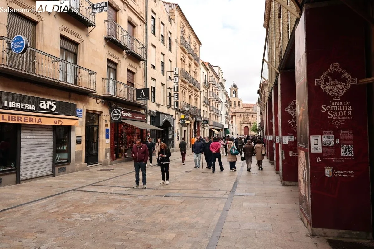Ambiente en Salamanca este domingo 12 de abril. Fotos: David Sañudo