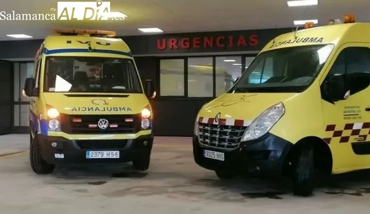 Tres jóvenes heridos tras la salida de vía de un coche en Mercasalamanca