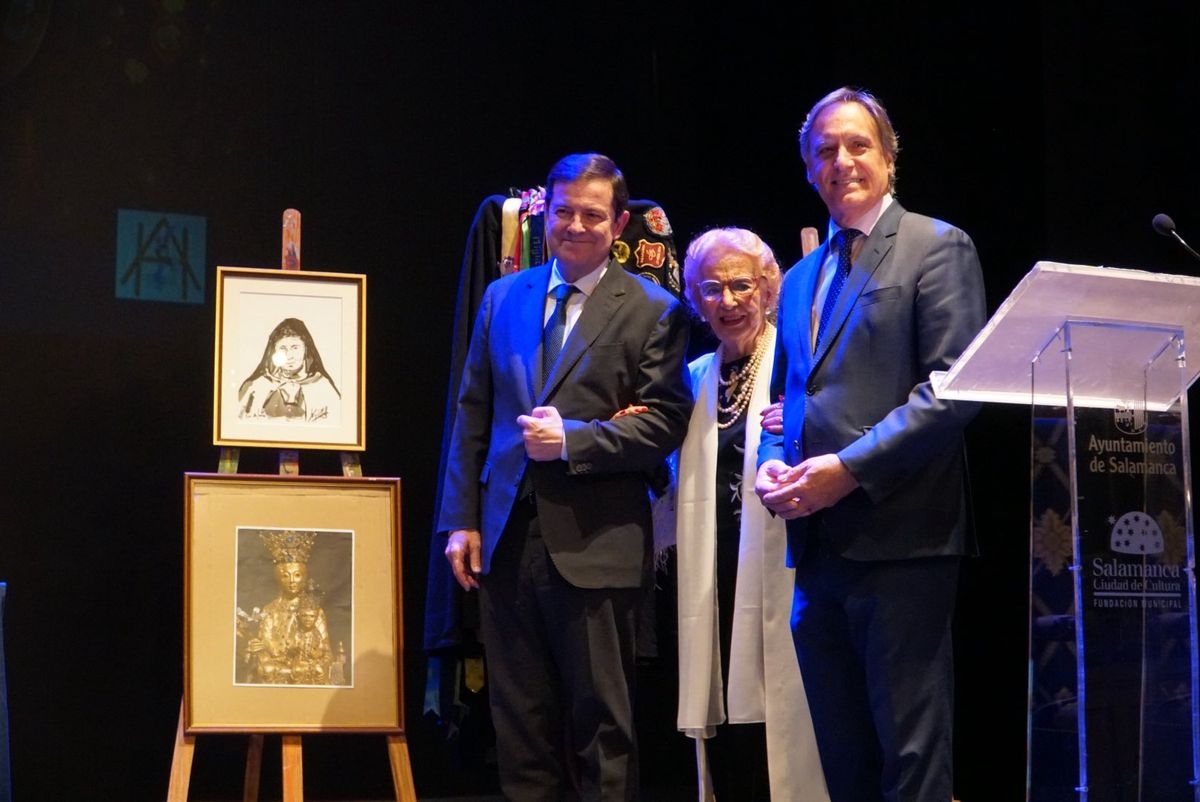 Homenaje a Pilar Fernández Labrador en el Liceo de Salamanca