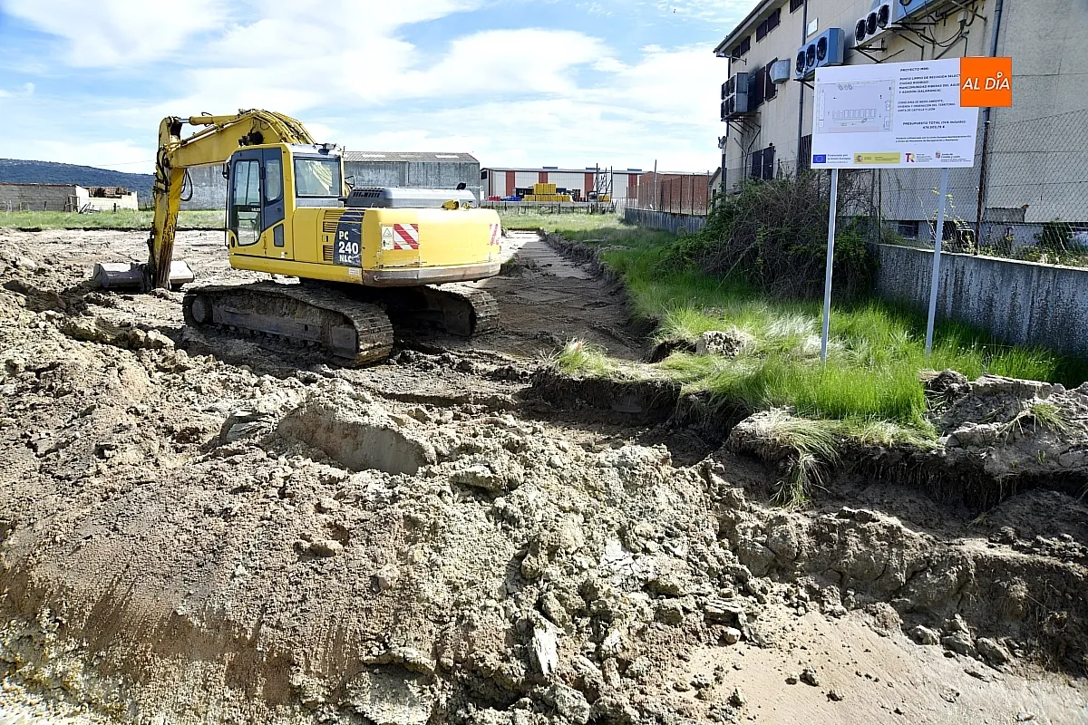 Las máquinas han empezado a trabajar sobre el terreno donde se ubicará el Punto Limpio