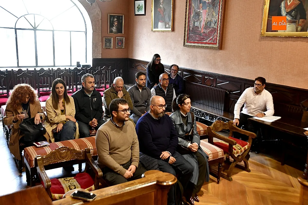Vicepresidente de Câmara Municipal de Almeida y Alcalde de Ciudad Rodrigo durante la presentación de la Escuela de Hostelería Rayana
