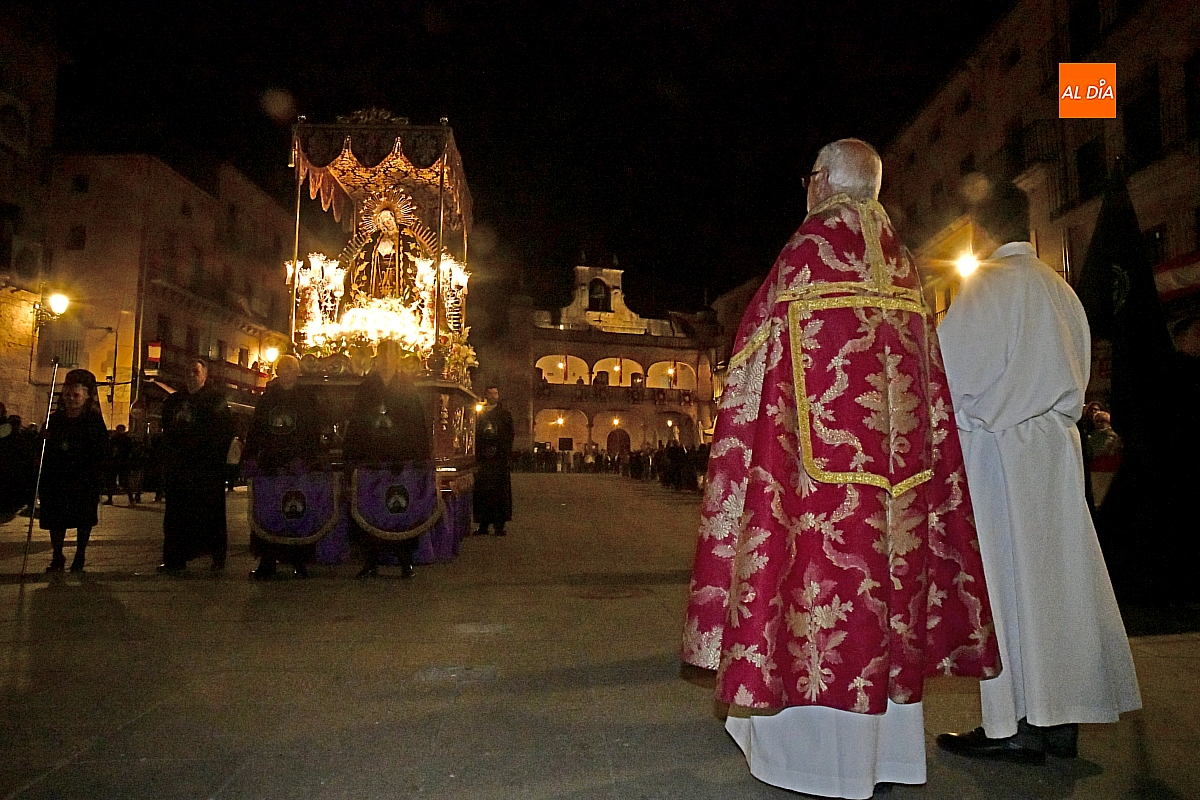 Multitudinaria afluencia de público para acompañar a La Soledad en Ciudad Rodrigo