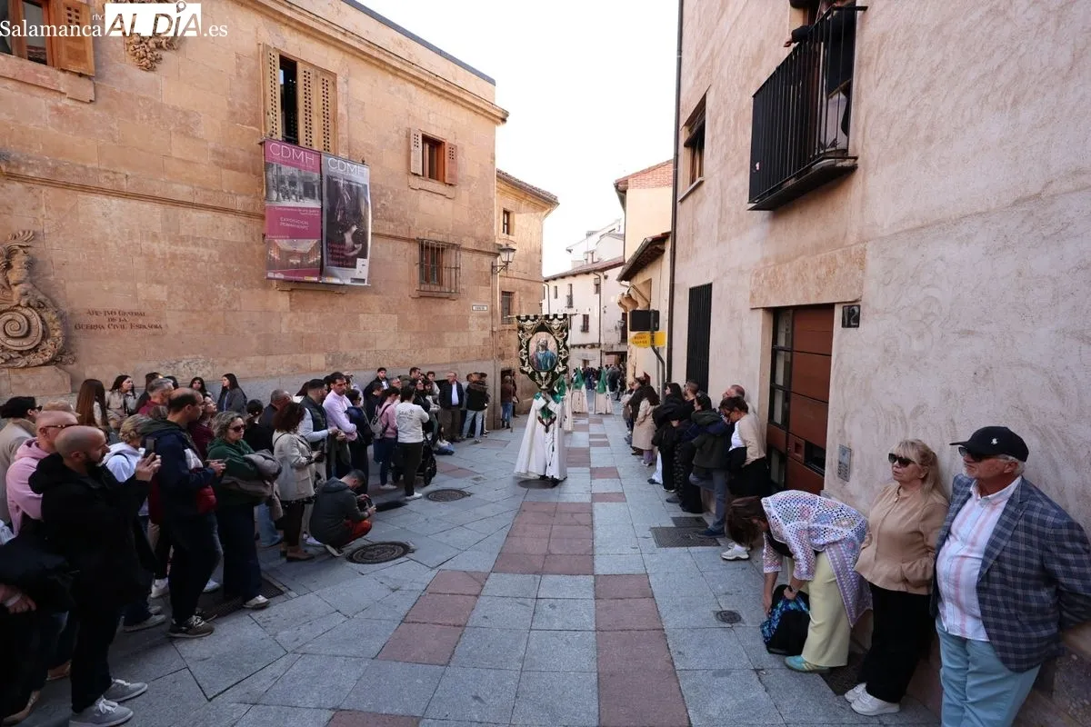 La Oración en el Huerto de los Olivos brilla en una procesión multitudinaria | FOTOS: David Sañudo