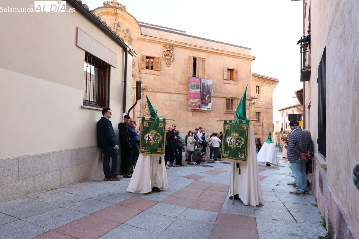 La Oración en el Huerto de los Olivos brilla en una procesión multitudinaria | FOTOS: David Sañudo