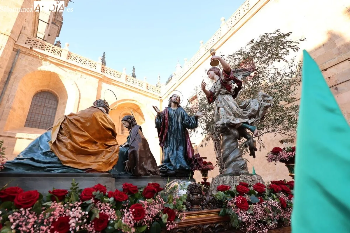La Oración en el Huerto de los Olivos brilla en una procesión multitudinaria | FOTOS: David Sañudo