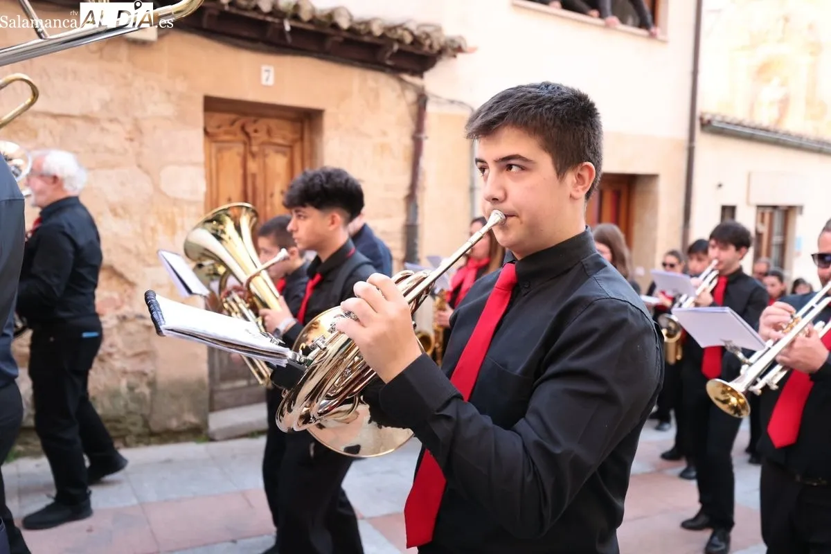 La Oración en el Huerto de los Olivos brilla en una procesión multitudinaria | FOTOS: David Sañudo