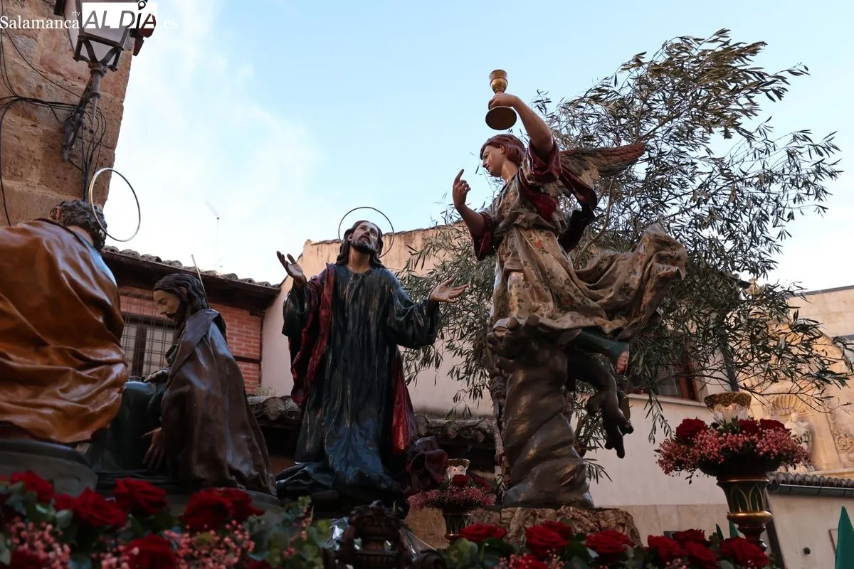 La Oración en el Huerto de los Olivos brilla en una procesión multitudinaria | FOTOS: David Sañudo