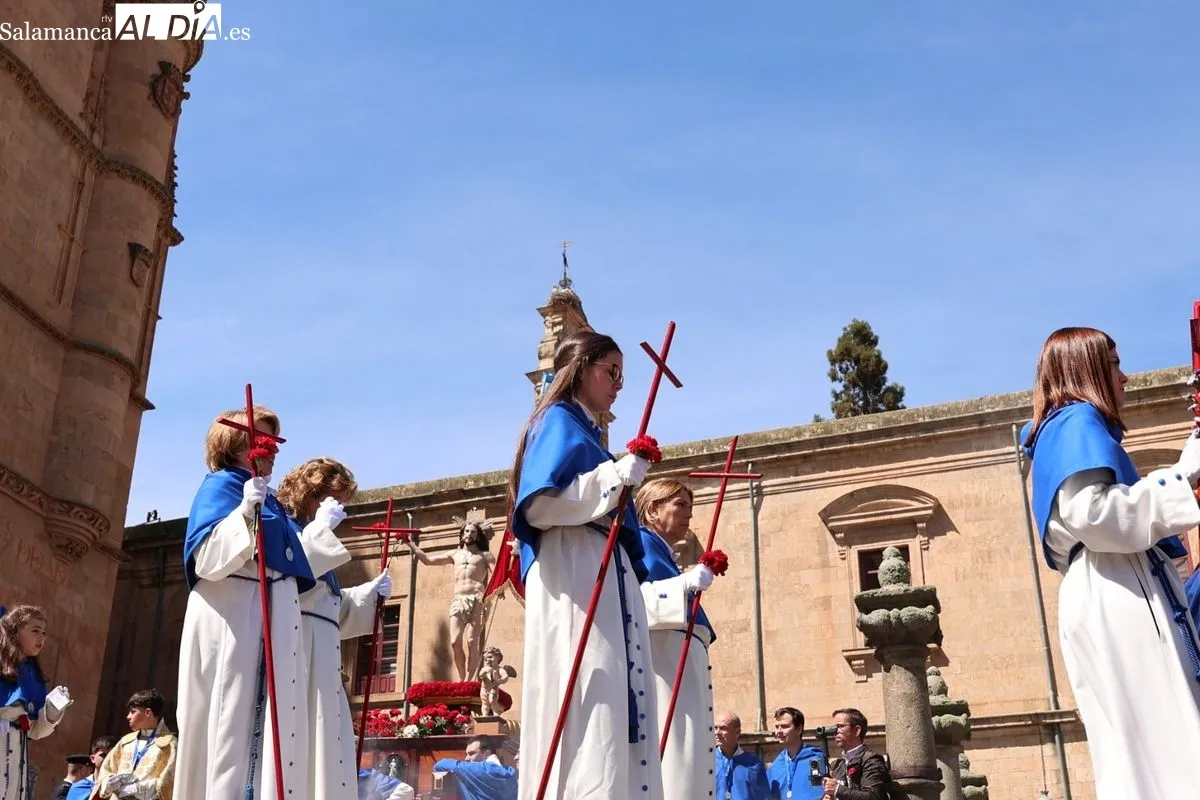 El encuentro entre Jesús Resucitado y la Virgen de la Alegría pone el broche de oro a la Semana Santa de Salamanca | FOTOS: David Sañudo 