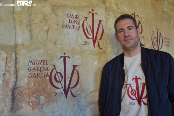 Miguel García, el pintor de vítores históricos de la USAL