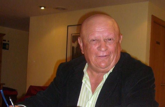 Fallece Fermín González, referente de la crítica taurina charra