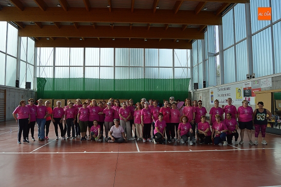 La Asociación Amanecer Ciudad Rodrigo hace una doble celebración con zumba y celebrando 10 años sin cáncer de su monitora Mari Cruz 