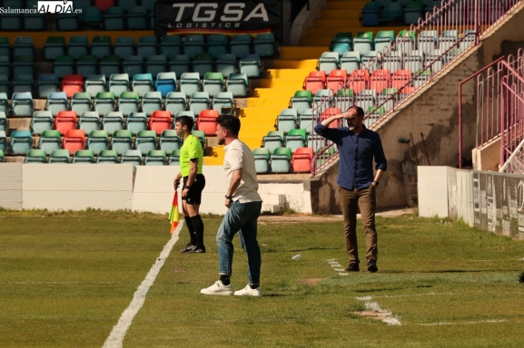 Jorge García: Nos tiramos piedras contra nuestro propio tejado en el Salamanca UDS. Hemos tirado el partido a la basura