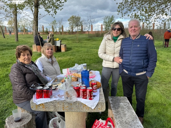 El Inestal, punto de encuentro de familias y amigos este Lunes de Aguas pese al fresco 
