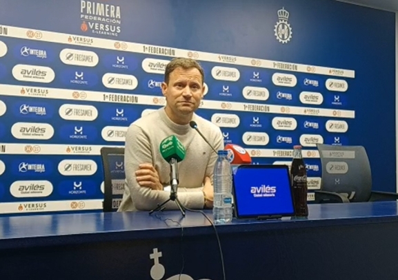 Mario Simón ve injusto el empate de Unionistas en Avilés