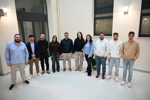 El Ayuntamiento contrata a cinco jóvenes cualificados