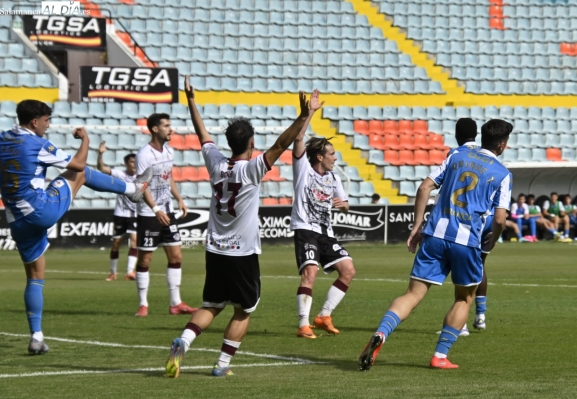 FOTOS | ¡Hecatombe en el Helmántico con la derrota del Salamanca UDS ante un Fabril sin nada en juego que le complica el playoff! (0-1)