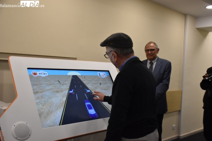 ASPACE Salamanca incorpora el robot terapéutico Mir para rehabilitación