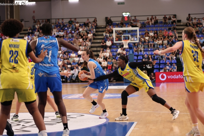 FOTOS | El Perfumerías Avenida pasa por encima de un Spar Gran Canaria KO y mete presión al Jairis en el debut de Hermida (91-59)