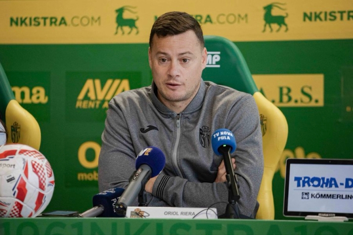 Oriol Riera es despedido en Croacia con 8 derrotas en las últimas 10 jornadas... y Unionistas está a 2 puntos del playoff a Segunda