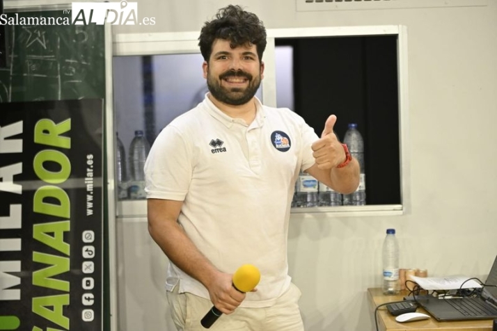 VÍDEO | Así es un día desde dentro de un partido del Perfumerías Avenida con las emociones de Kike Martín, el speaker