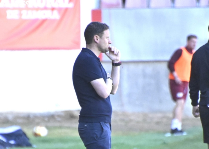 Mario Simón sigue pensando en los 45-46 puntos en Unionistas sin perder la ilusión: Ojalá podamos mirar un poco arriba