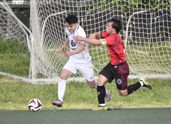 FOTOS | El Ribert ya tiene el ascenso virtual a Regional y solo le queda certificarlo matemáticamente (2-1)