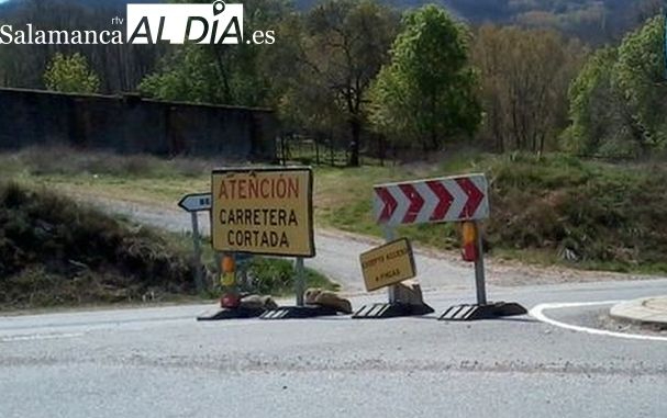 Corte de la carretera DSA-260 entre La Alberca y Mogarraz por obras