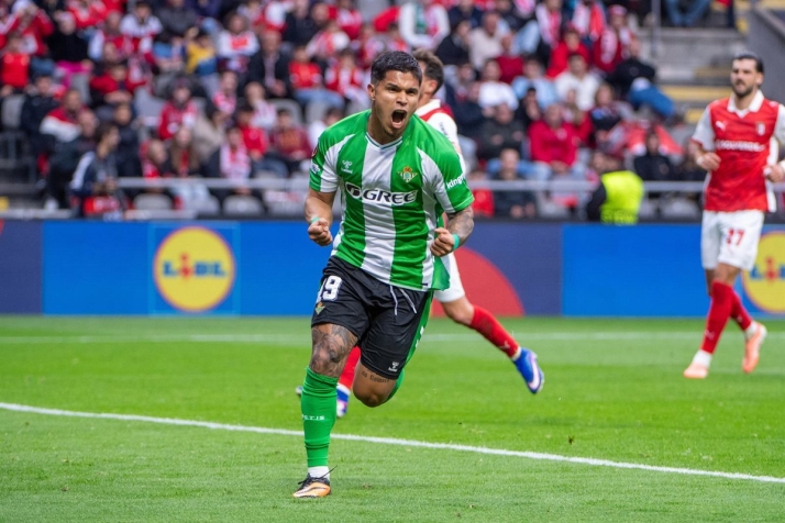 El Betis rasca un empate bueno de Braga para soñar con las semis de Europa League (1-1)