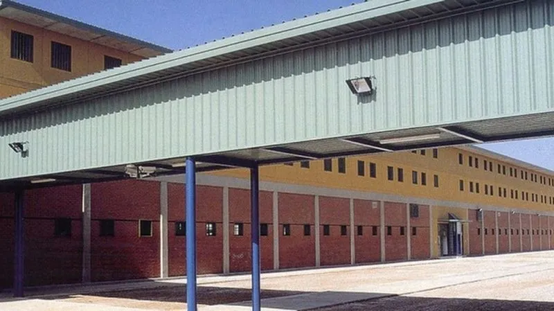 No respetan nada: indignación en Topas tras la última agresión a una funcionaria