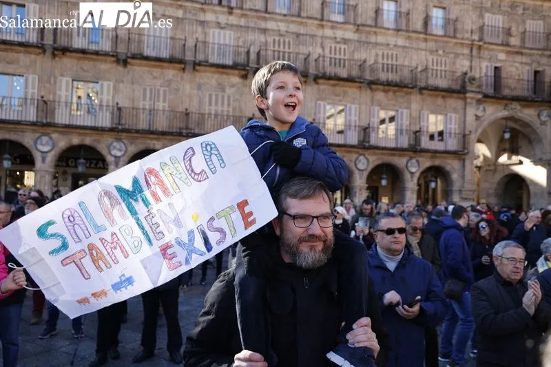 Foto de archivo de una manifestación anterior en Salamanca por las conexiones ferroviarias