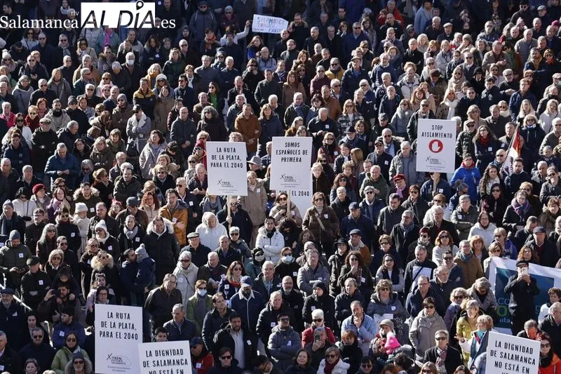 Foto de archivo de una manifestación anterior en Salamanca por las conexiones ferroviarias