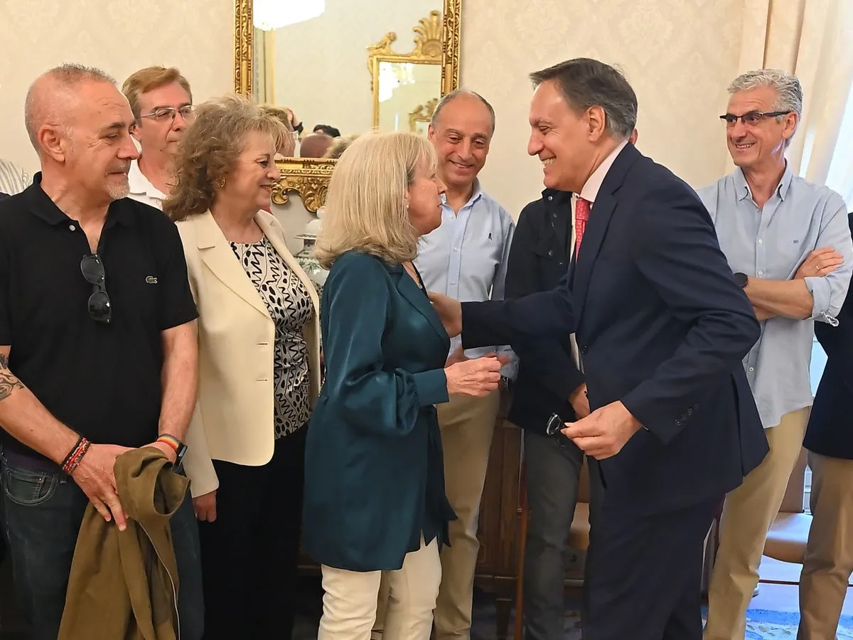 Homenaje a los 41 funcionarios jubilados en el último año en el Ayuntamiento de Salamanca