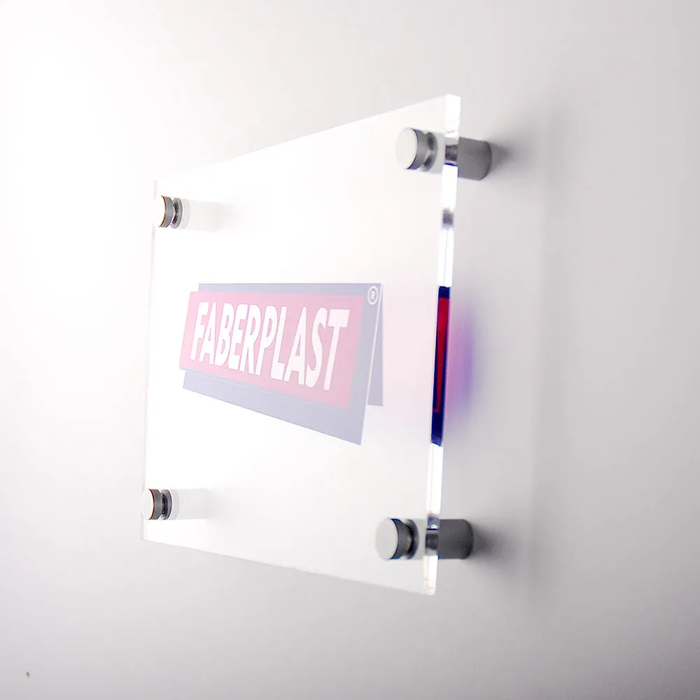 Placas de metacrilato rotuladas y señalización en metacrilato