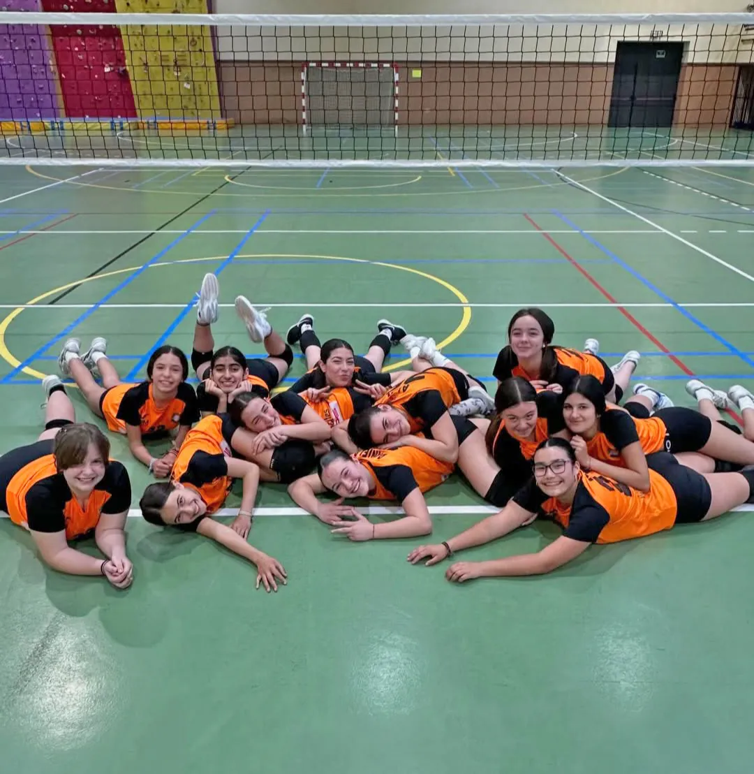 Voleibol Ciudad Rodrigo vence a Segovia y roza la final