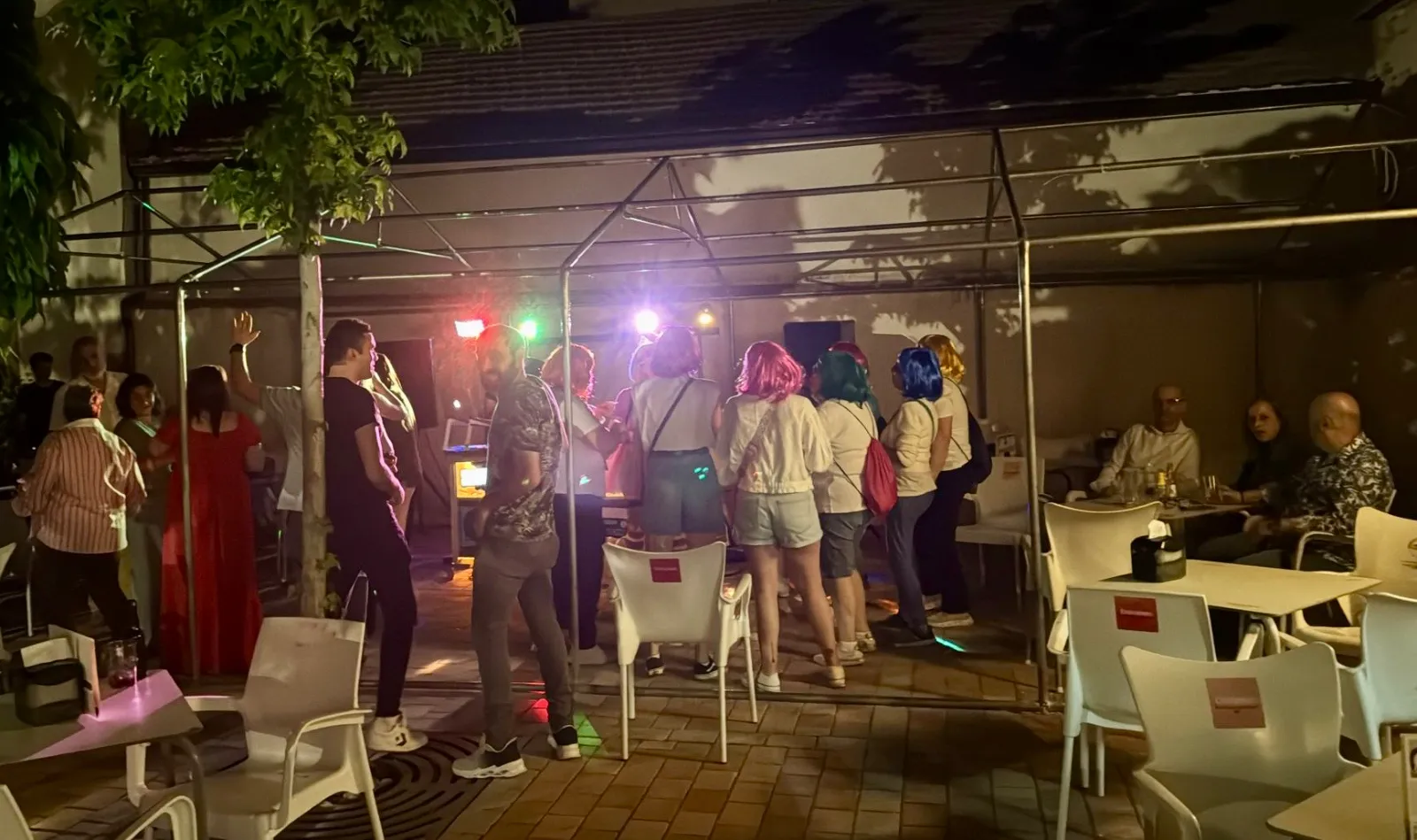 Foto 2 - El And&eacute;n de La Huerta inaugura el verano con una noche inolvidable de m&uacute;sica y fiesta junto a Briyi