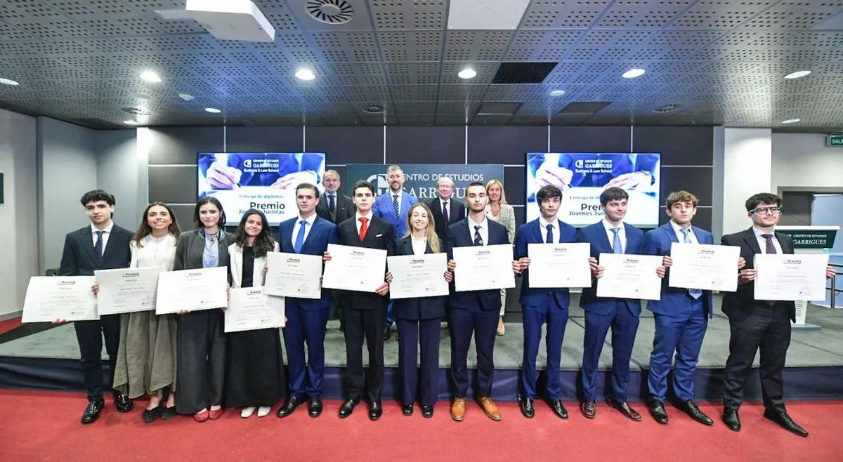 Foto 3 - El salmantino Pablo Dom&iacute;nguez Vilas gana el Premio J&oacute;venes Juristas