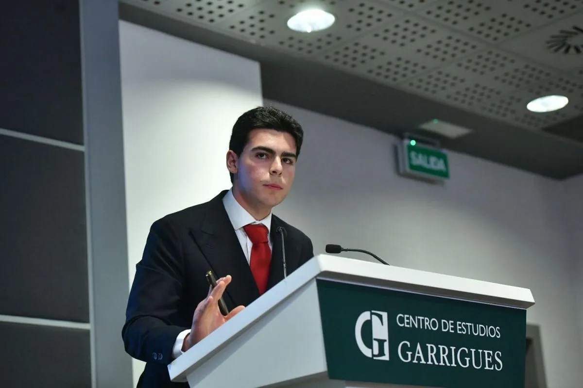 Foto 2 - El salmantino Pablo Dom&iacute;nguez Vilas gana el Premio J&oacute;venes Juristas
