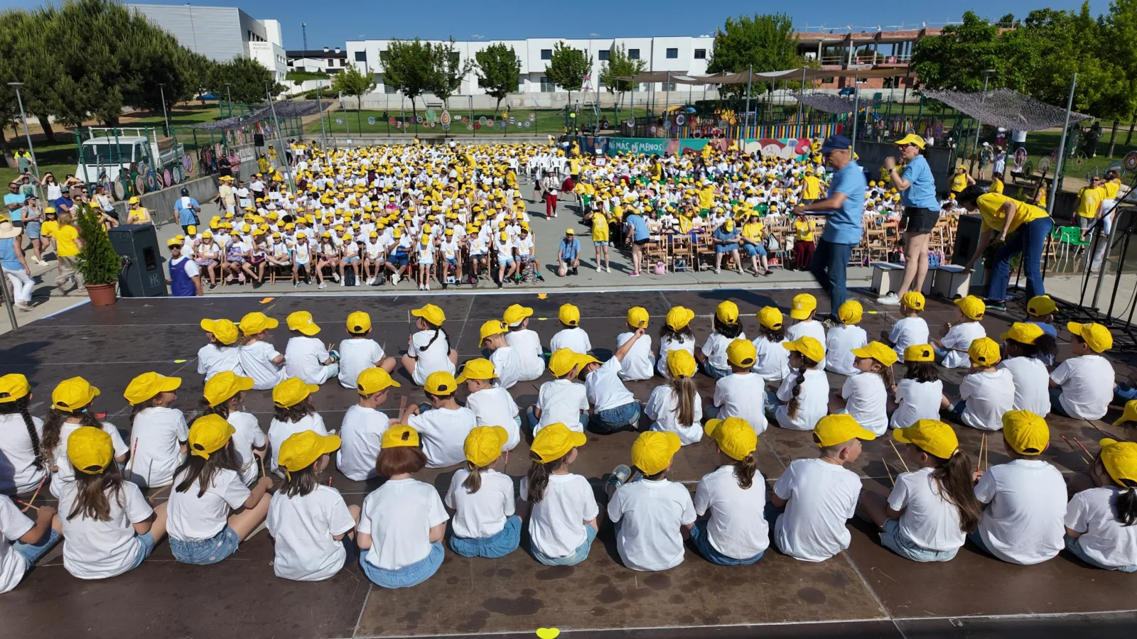 Foto 3 - La localidad salmantina que re&uacute;ne a 1.200 escolares de la provincia en 'El Danzar de los Danzares'