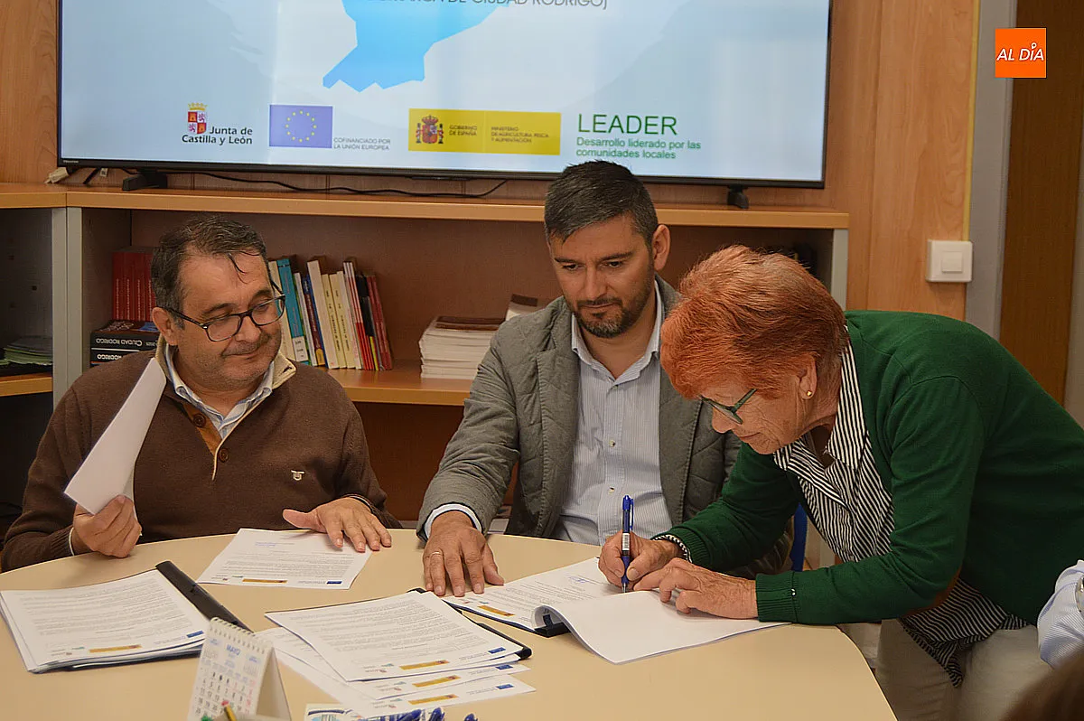 Firmas del acuerdo en ACOCIR 