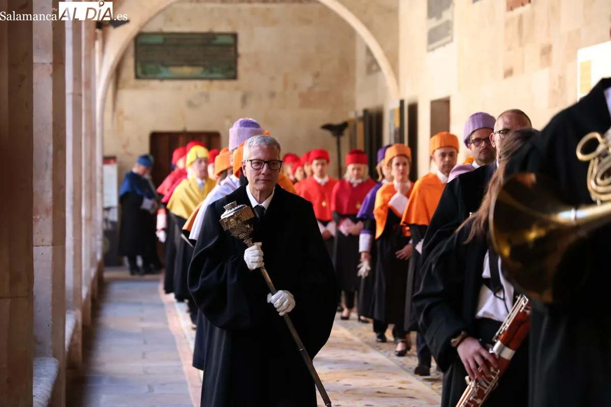 Antonio Huertas, investido doctor 'honoris causa' por la Universidad de Salamanca. Foto de David Sañudo